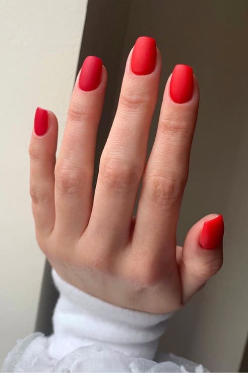 red nail designs