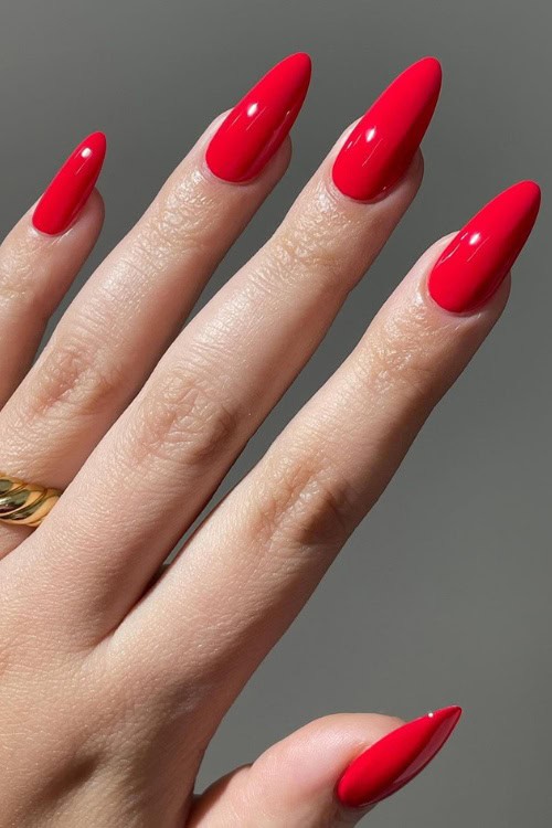 red nail designs