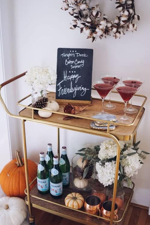 friendsgiving decor ideas