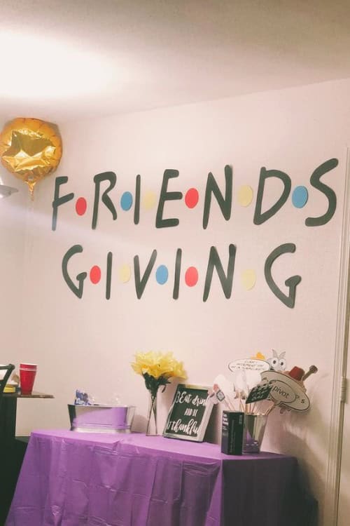 friendsgiving decor ideas