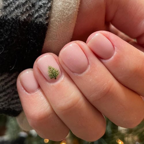 simple christmas nails