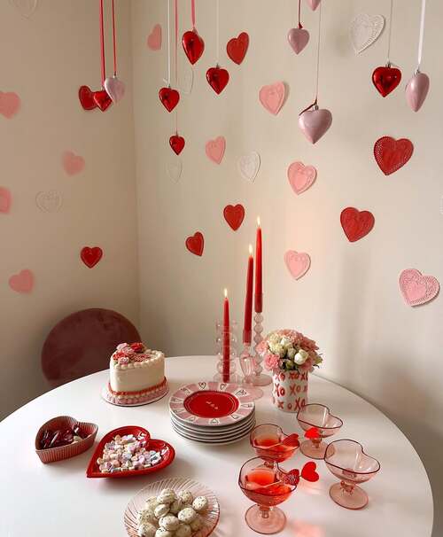 galentines party decor