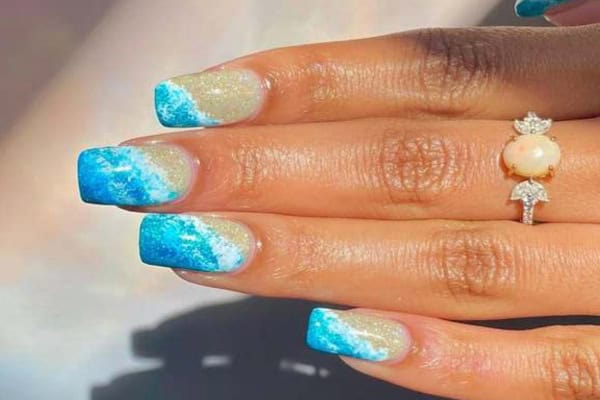 vacation nail inspo