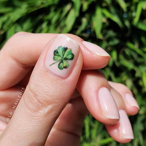 simple st patricks day nails