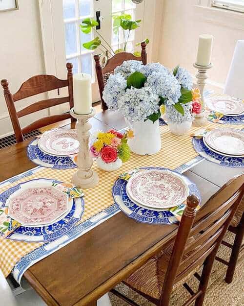 spring tablescapes